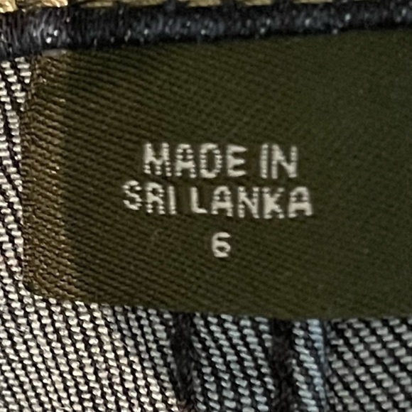 Eddie Bauer Curvy Trouser Cut Dark Blue Wash Mid Rise Jeans NWOT - Picture 7 of 13